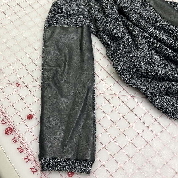 BCBG MAXAZRIA "Dahnya" B/W Knit Asymmetric Hem Faux Leather SLV Sweater Dress S - Picture 10 of 15